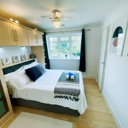 Charming 2-Bedroom House Near Bourton Park In Buckingham Exterior photo