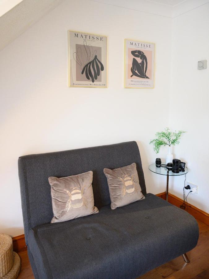 Charming 2-bedroom House Near Bourton Park In Buckingham